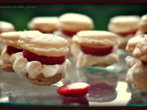 Macarons con nata y fresas - Preparación paso 1