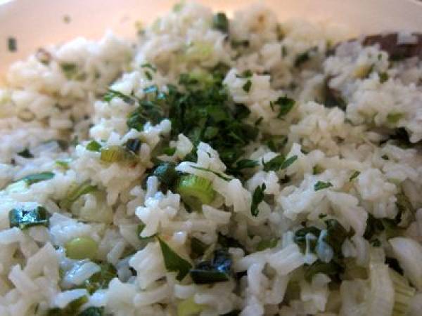 Arroz con cebolleta y jengibre aromatizado con infusión de lemongrass - Preparación paso 4