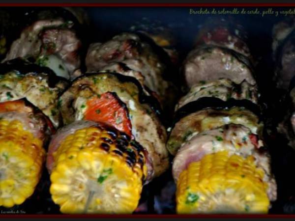 Brocheta de solomillo de cerdo, pollo y vegetales. - Preparación paso 4