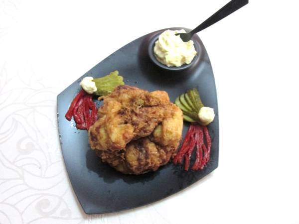 Coliflor rebozada con alioli - Preparación paso 1