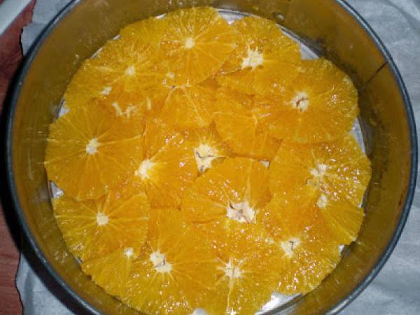 Bizcocho de naranja y polenta con sirope de naranja y clavo - Preparación paso 1
