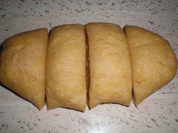 Raviolis frescos rellenos de calabaza y requeson con salsa de mantequilla y nueces - Preparación paso 2