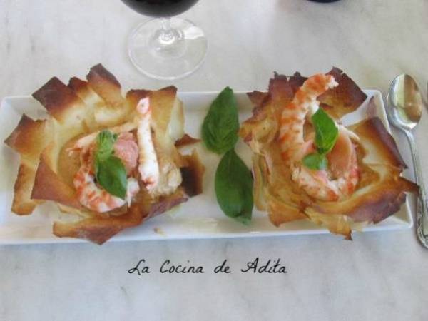 Flores de pasta filo con langostinos - Preparación paso 7