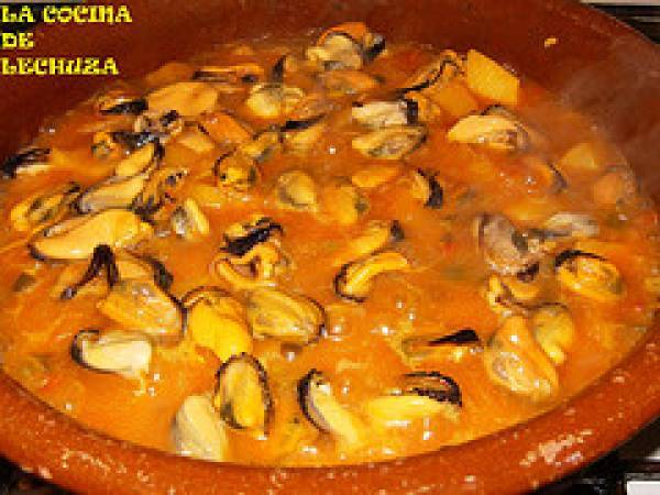Receta gallega: guiso de mejillones - Preparación paso 4