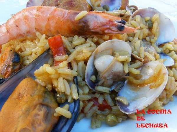 Paella con mariscos (al fuego de leña) - Preparación paso 3
