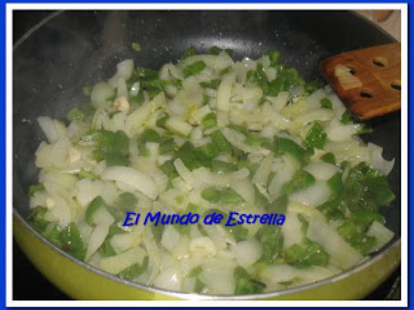 Empanada de Atún y Huevo Duro - Preparación paso 1