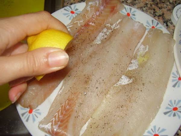 PESCADO EN SALSA DE TOMATE EN PANIFICADORA BIFINETT - Preparación paso 2