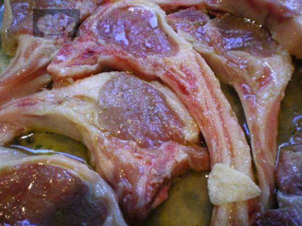 Chuletas de cordero con avellanas - Preparación paso 1