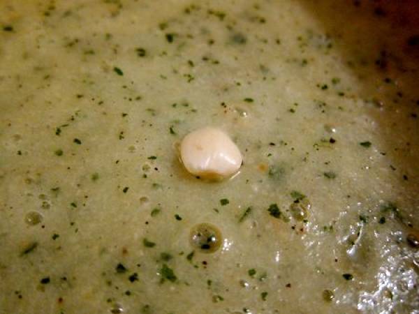 Sopa fría de melón, almendras y hierbabuena - Preparación paso 3