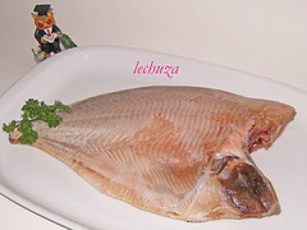 Castañeta (palometa) con tomate - Preparación paso 1