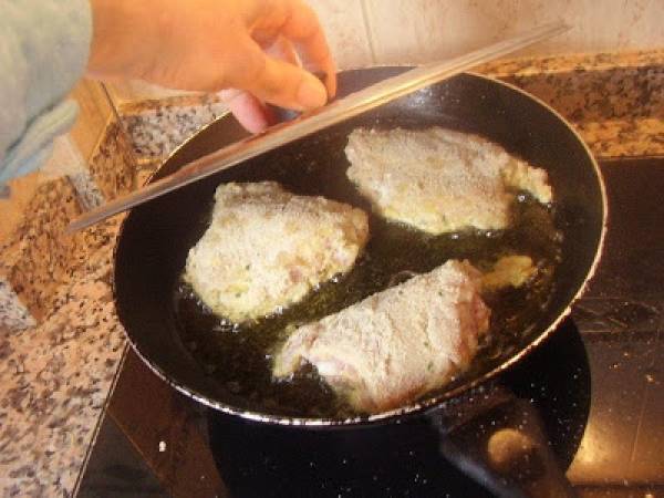 Pollo frito en sartén y horno - Preparación paso 5