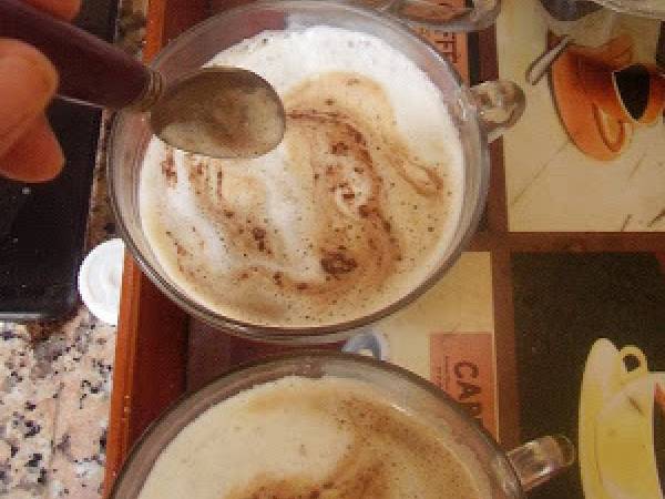 CÓMO HACER UN CAPPUCCINO CON UNA BATIDORA AMERICANA - Preparación paso 6