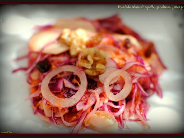 Ensalada china de repollo, zanahoria y manzana - Preparación paso 4