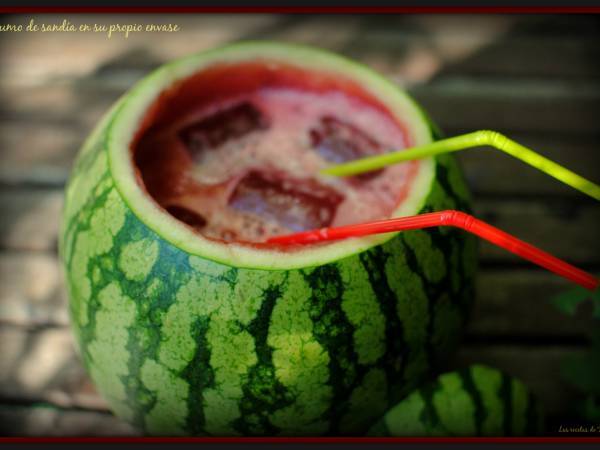 Zumo de sandía en su propio envase - Preparación paso 1