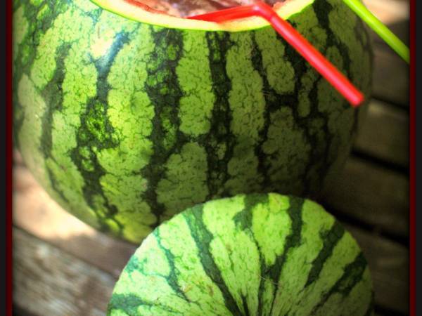 Zumo de sandía en su propio envase - Preparación paso 3