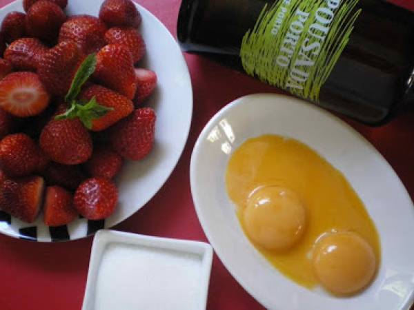 Fresas en sabayón - Preparación paso 1