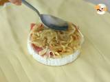 Paso 2 - Hojaldre de camembert con jamón y cebolla Paso 2 - Hojaldre de camembert con jamón y cebolla