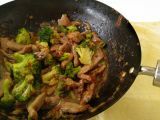 Paso 7 - Ternera y brócoli con salsa de ostras, plato tradicional chino