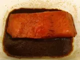 Paso 1 - Salmón al grill marinado en soja y vino de arroz