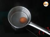 Paso 1 - Huevo pasado por agua con caviar