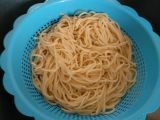 Paso 3 - Espaguetis con salsa carbonara de aguacate