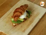 Paso 5 - Sandwich de croissant con aguacate, salmón y huevo