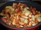 Paso 2 - Patatas con níscalos, una receta tradicional y muy sencilla
