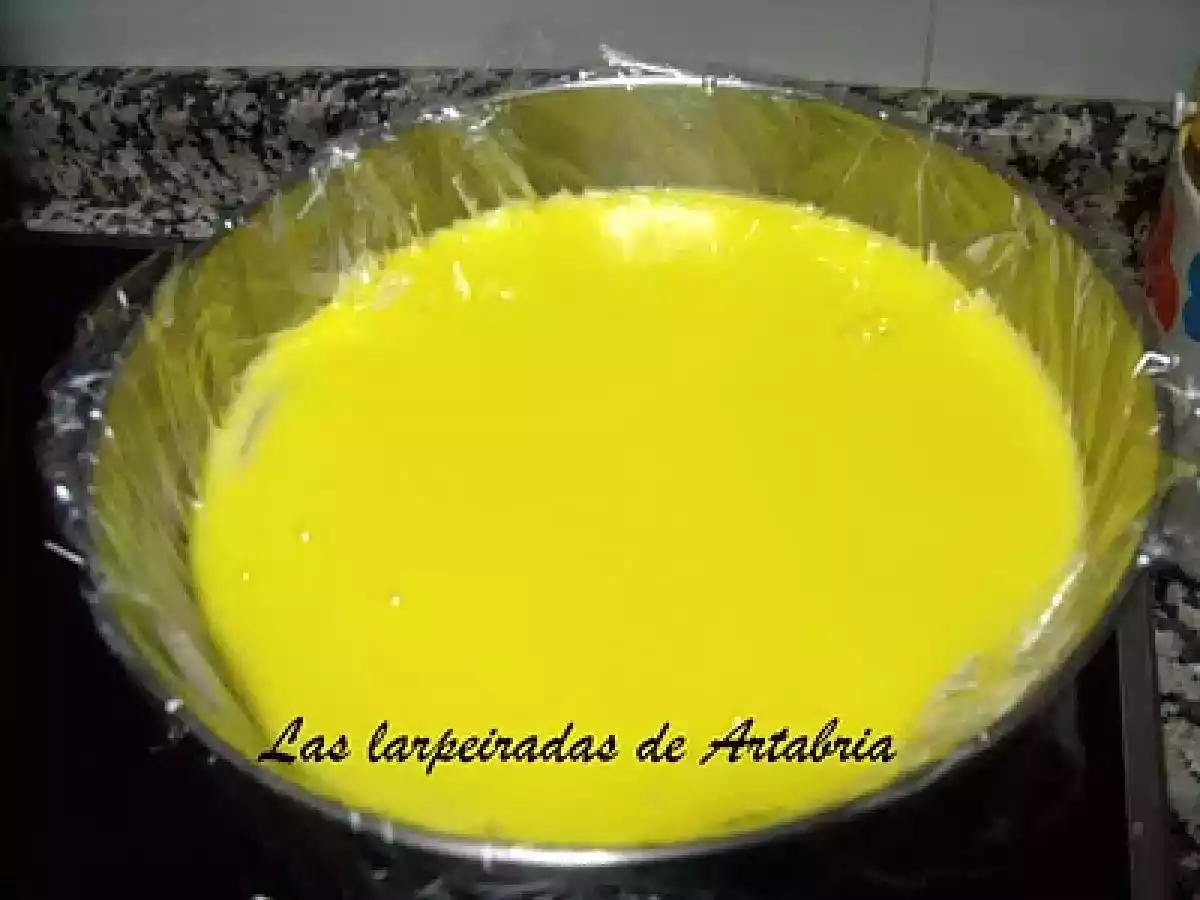 111.- Tarta de piña Kanela y limón