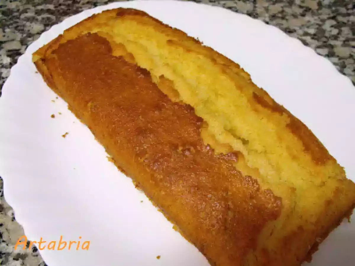 89.- Bizcocho griego de piña