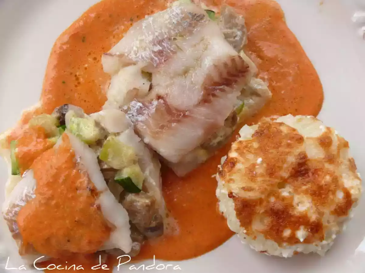 Abadejo relleno de verduras con pastel de patata al gratén.