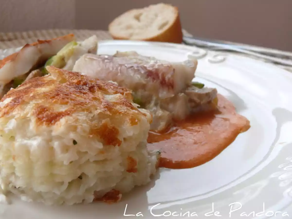 Abadejo relleno de verduras con pastel de patata al gratén. - foto 2