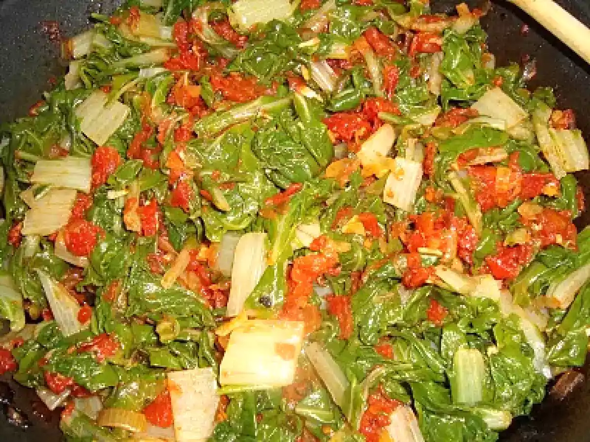 Acelgas con tomate - foto 2