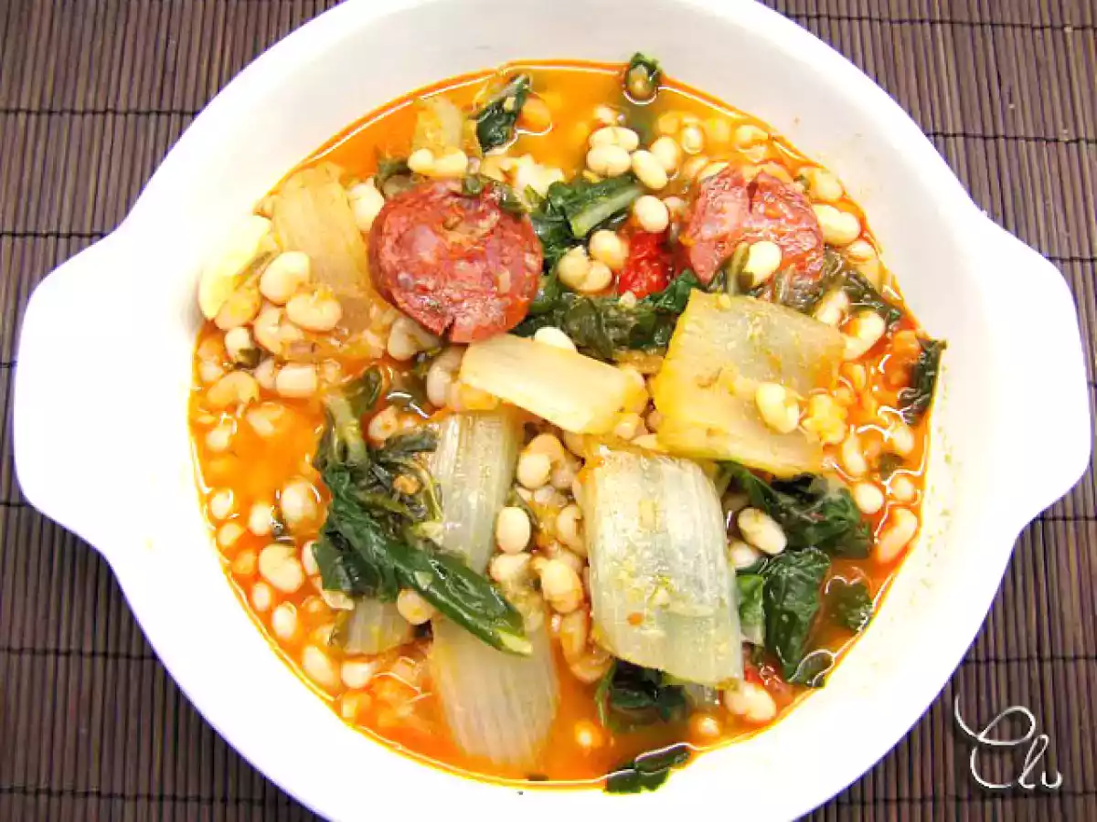 Acelgas esparragás con alubias