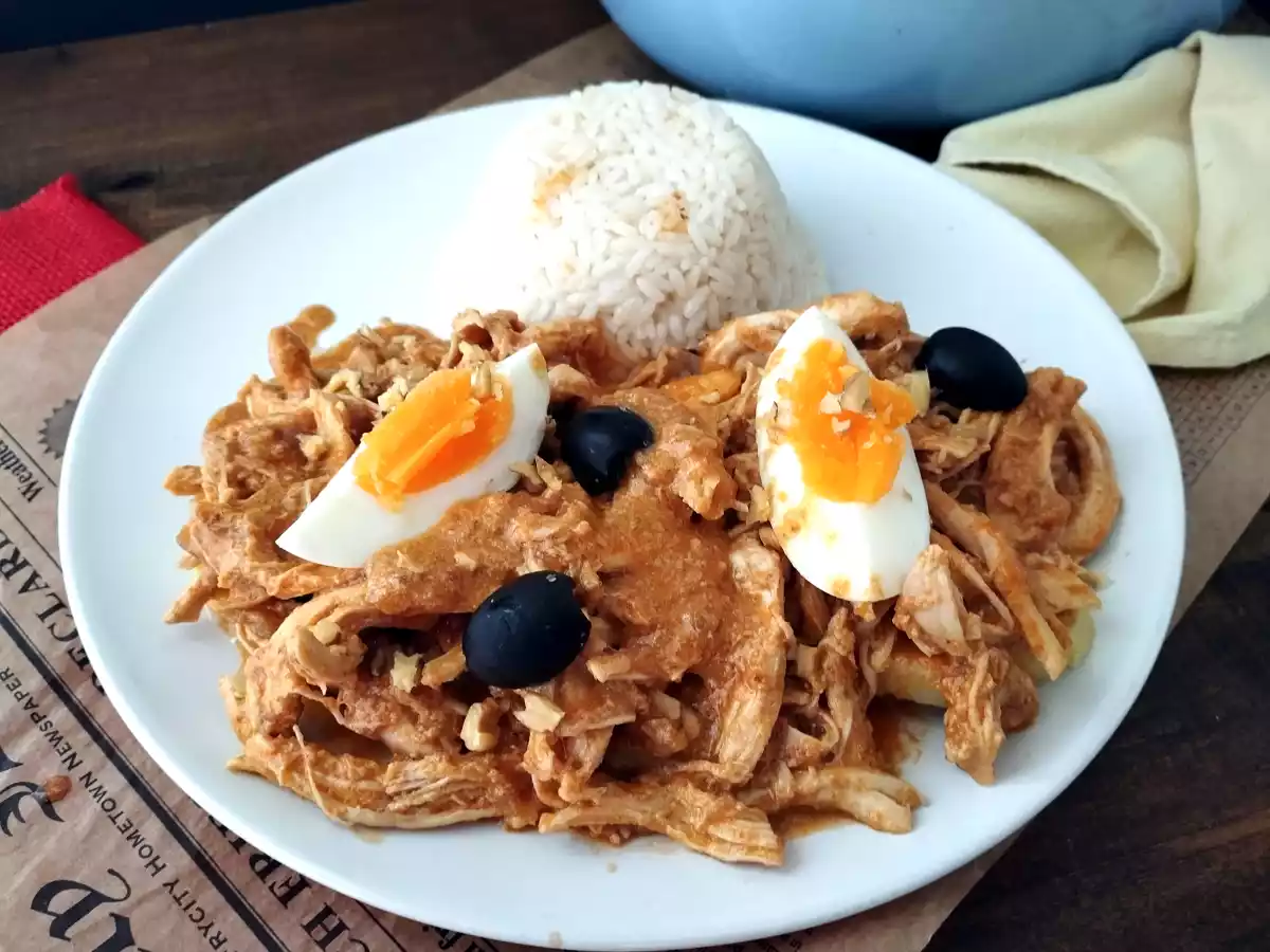 Ají de gallina {plato tradicional peruano}