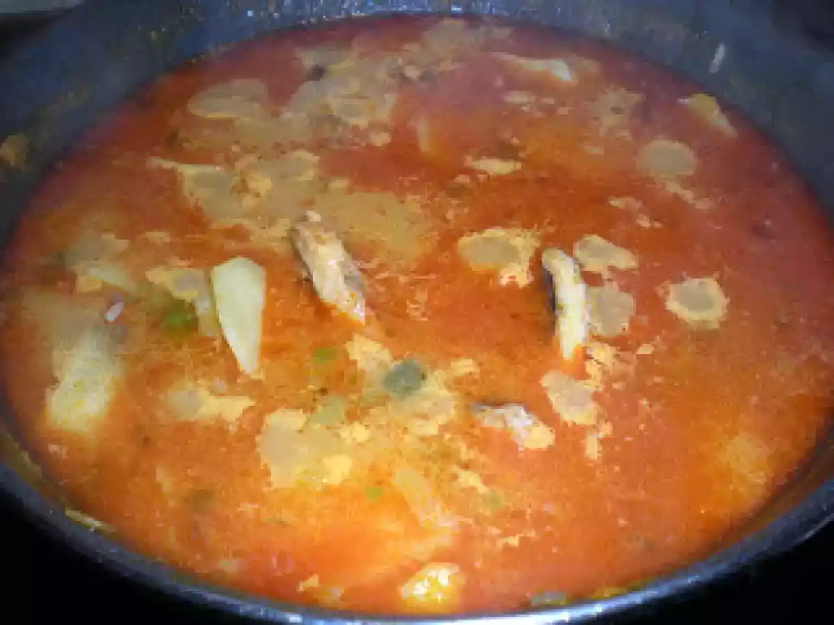 Ajo de patata con bacalao y almejas - foto 2