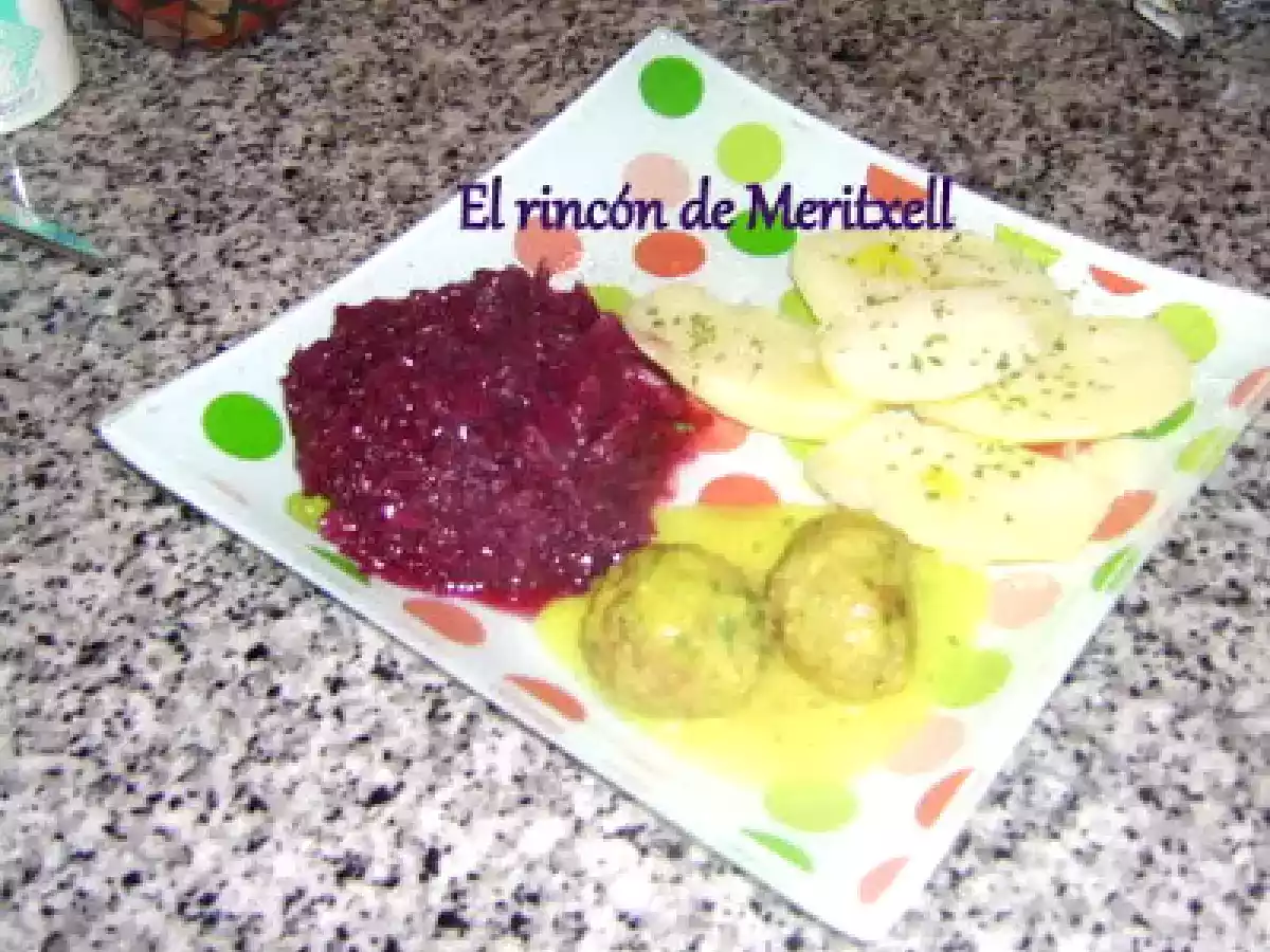 Albóndigas al horno con salsa de manzana y curry