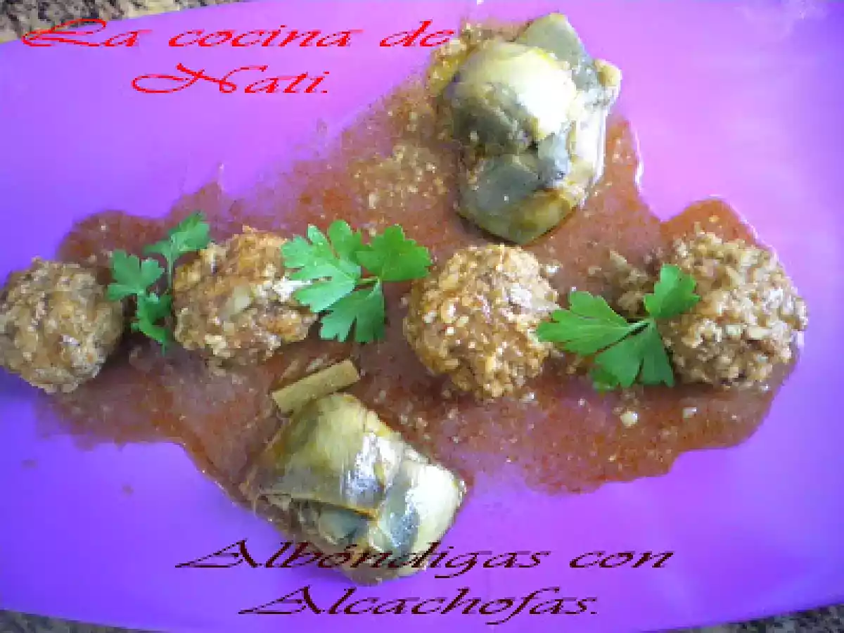 ALBÓNDIGAS CON ALCACHOFAS.