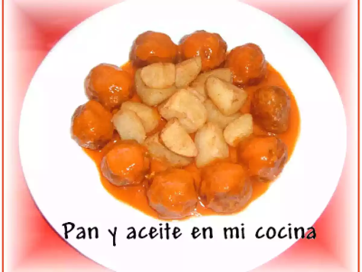 ALBONDIGAS CON JAMÓN Y SETAS EN SALSA DE TOMATE (THERMOMIX)