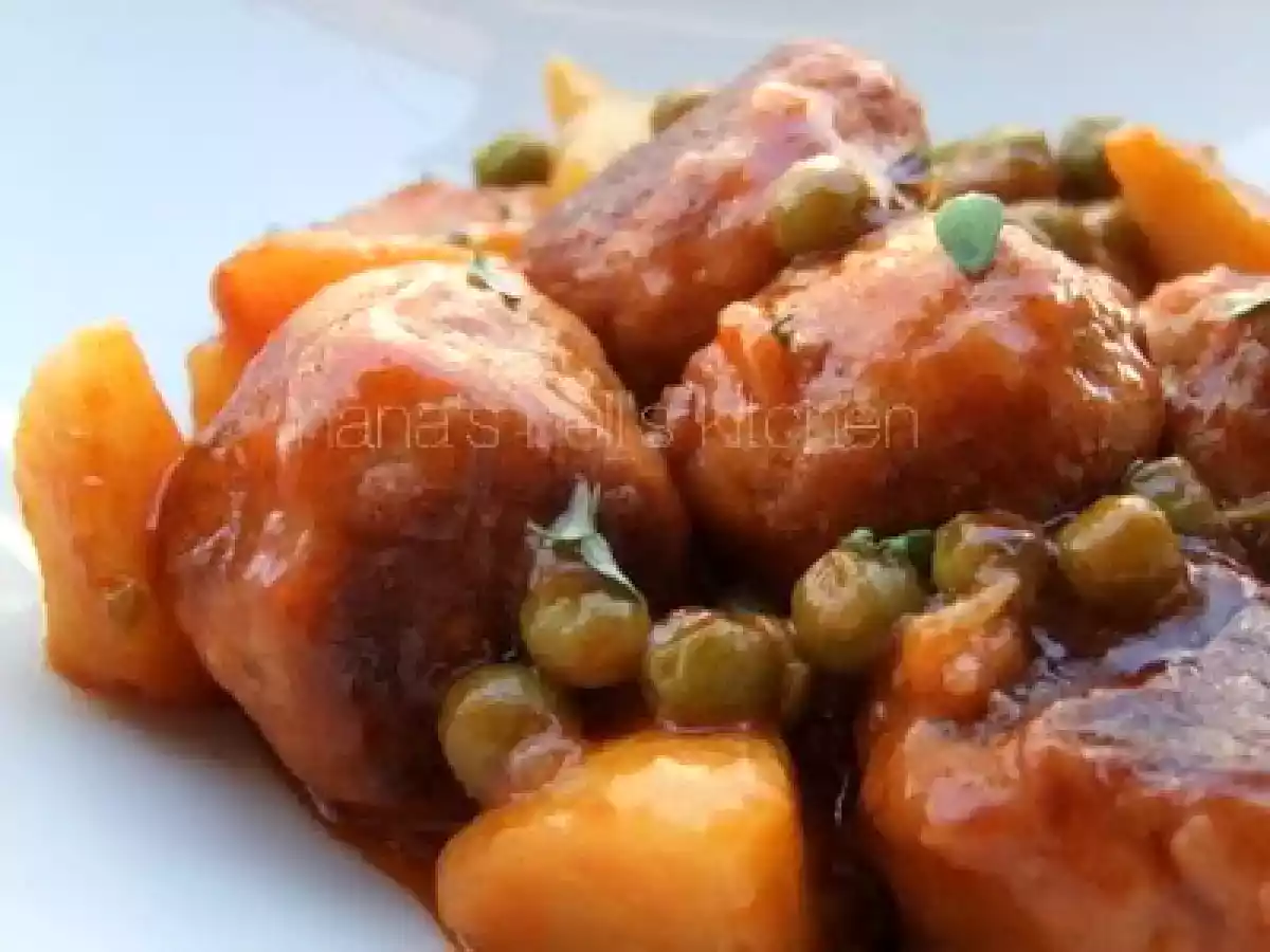 Albóndigas con patatas y salsa de guisantes - foto 3