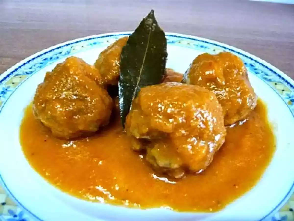 Albóndigas con salsa de pimientos