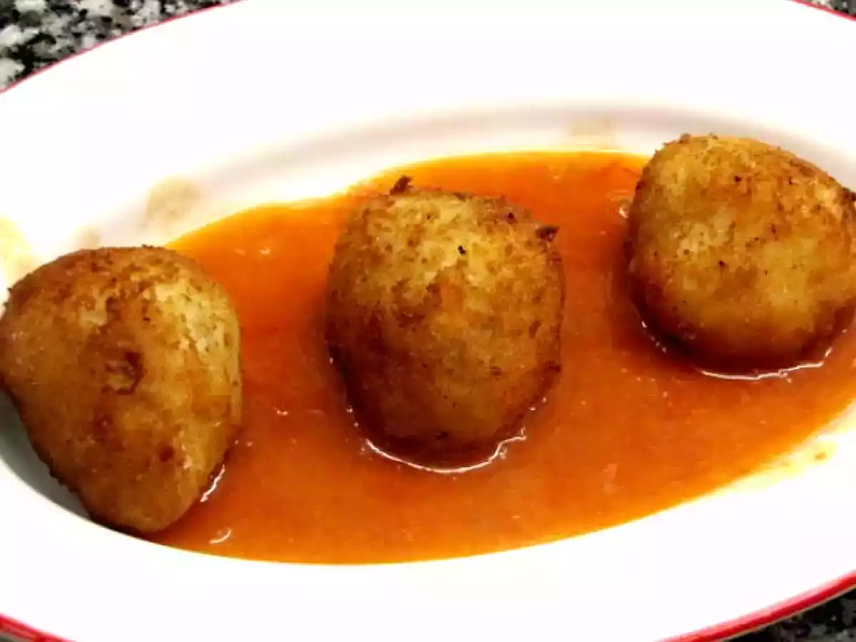 Albóndigas de bacalao en salsa americana