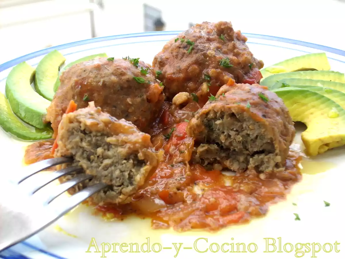 Albóndigas de berenjenas y salsa de tomate al estilo Cocco - foto 2