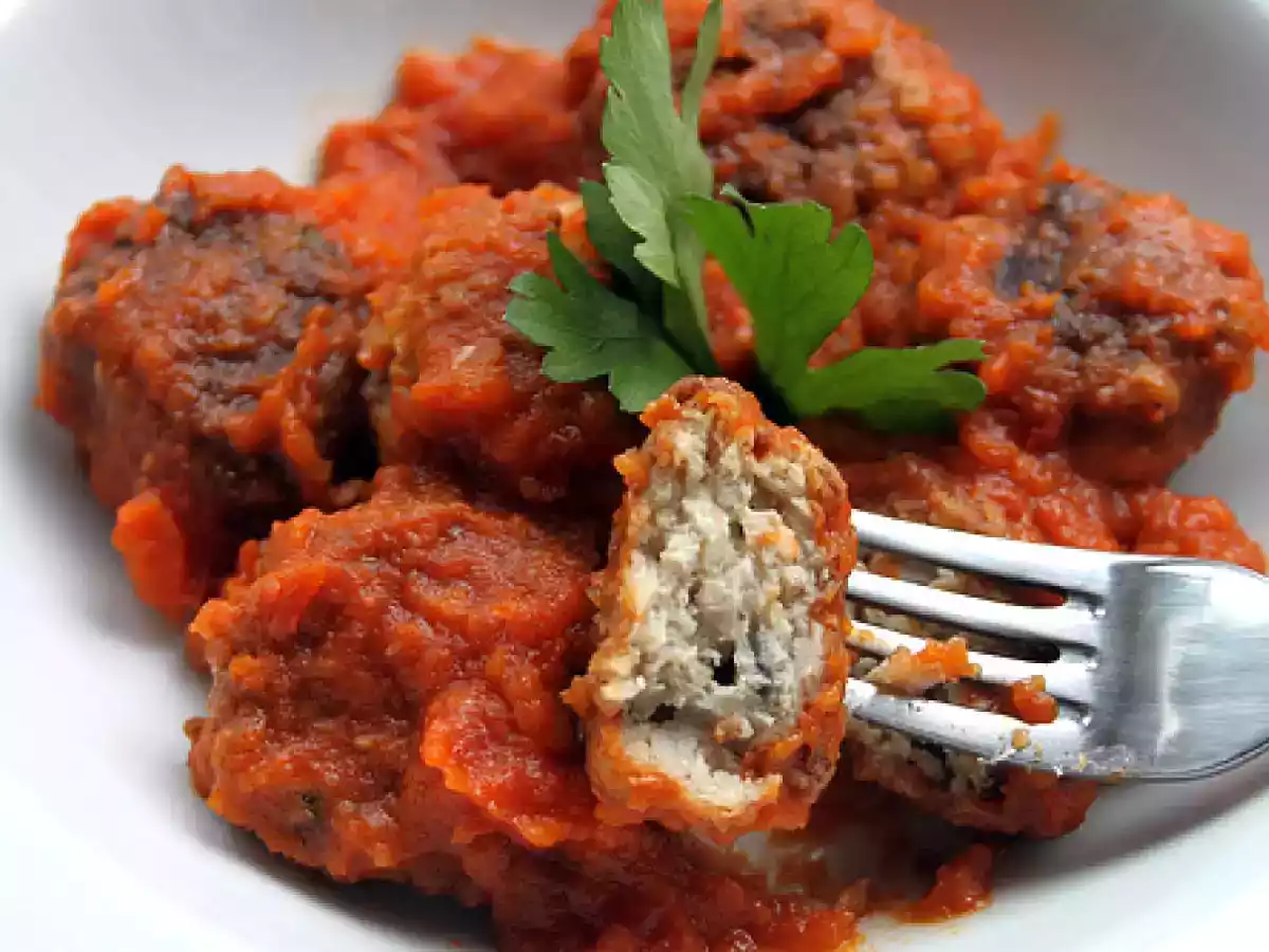 Albóndigas de caballa en salsa de tomate - foto 2