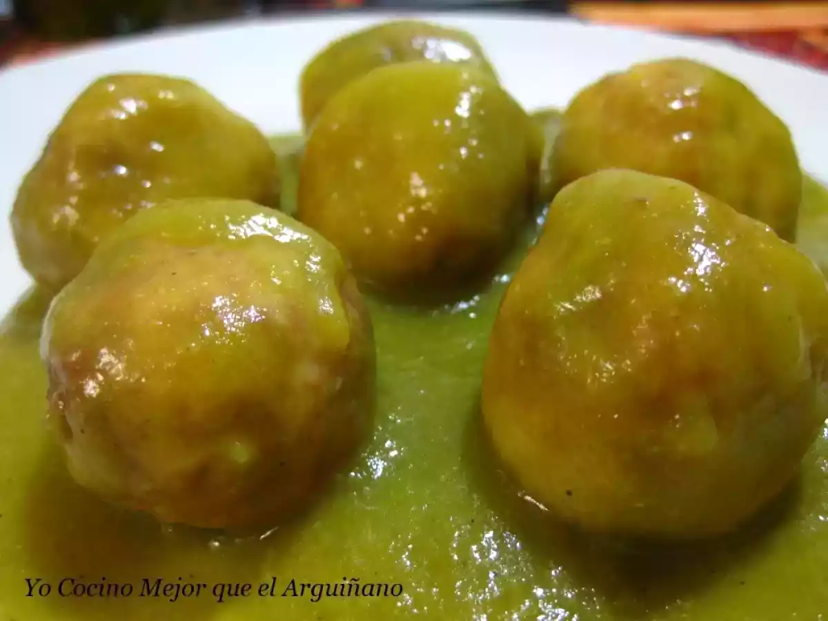 Albóndigas de Pollo en salsa de verduras