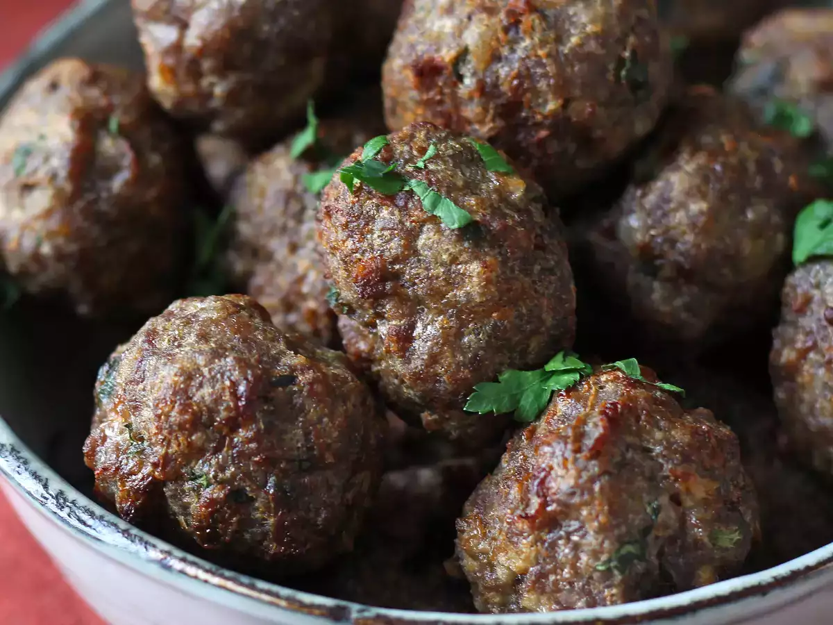 Albóndigas de ternera en freidora de aire, muy jugosas: receta fácil y rápida - foto 3