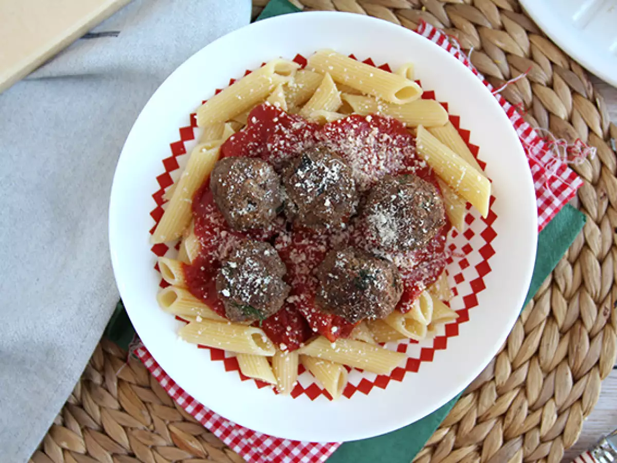 Albóndigas de ternera y parmesano - foto 2