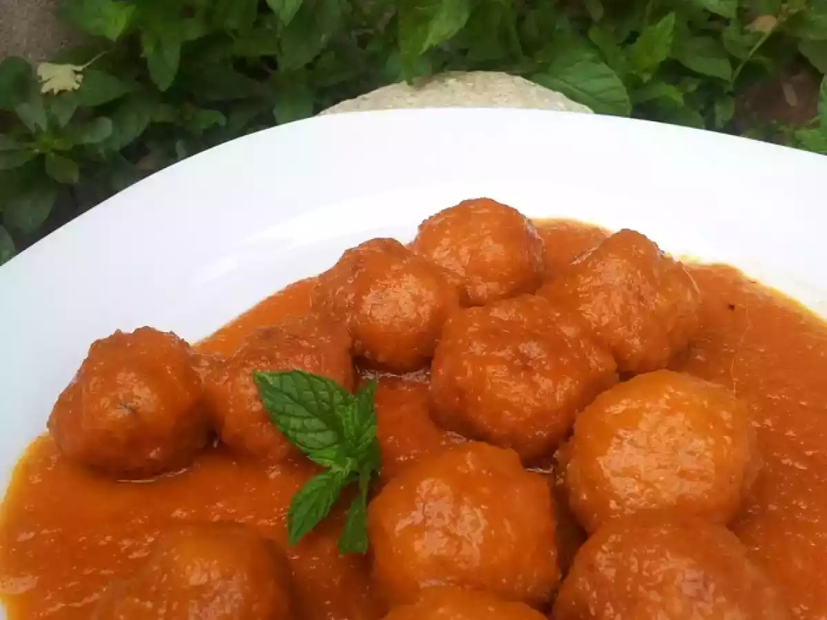 Albóndigas en salsa