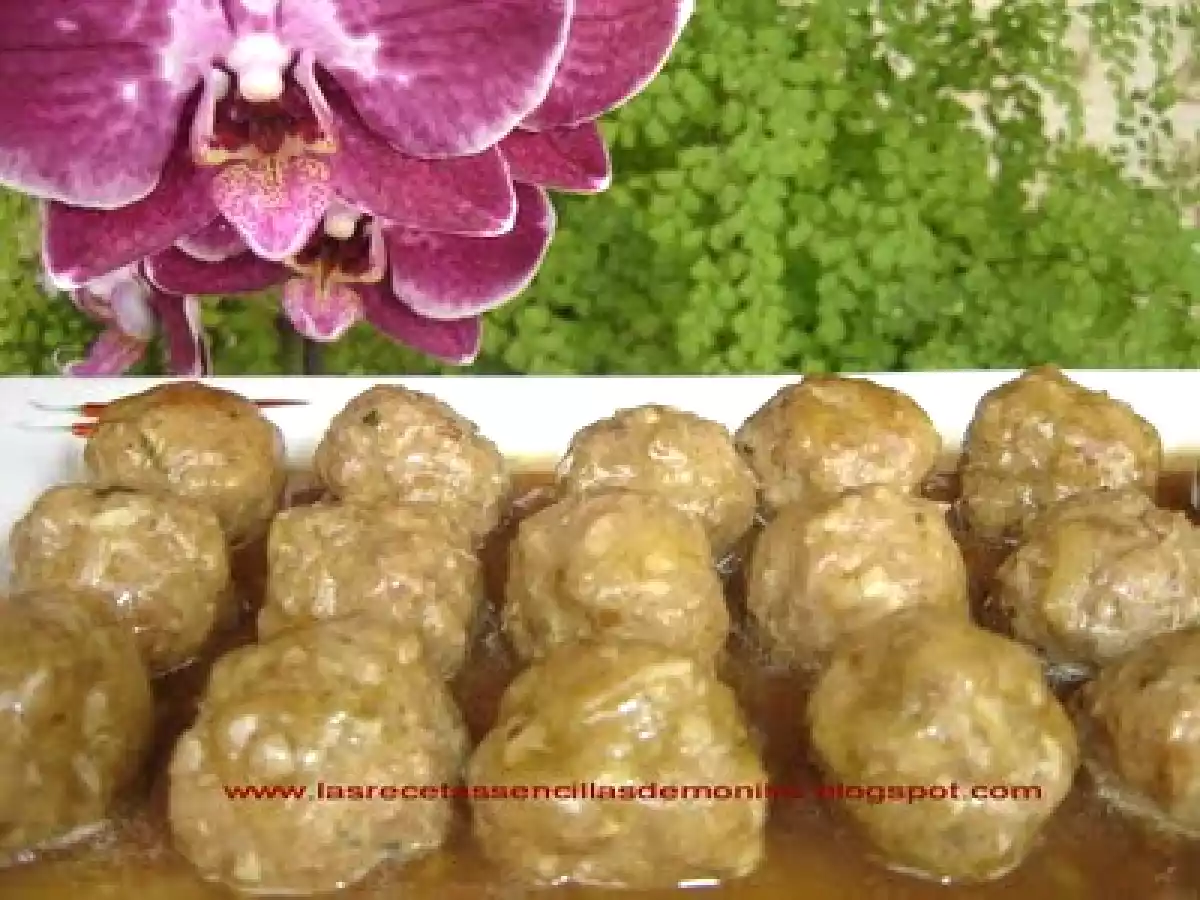 Albóndigas en salsa (con sobre de sopa de cebolla y cerveza)