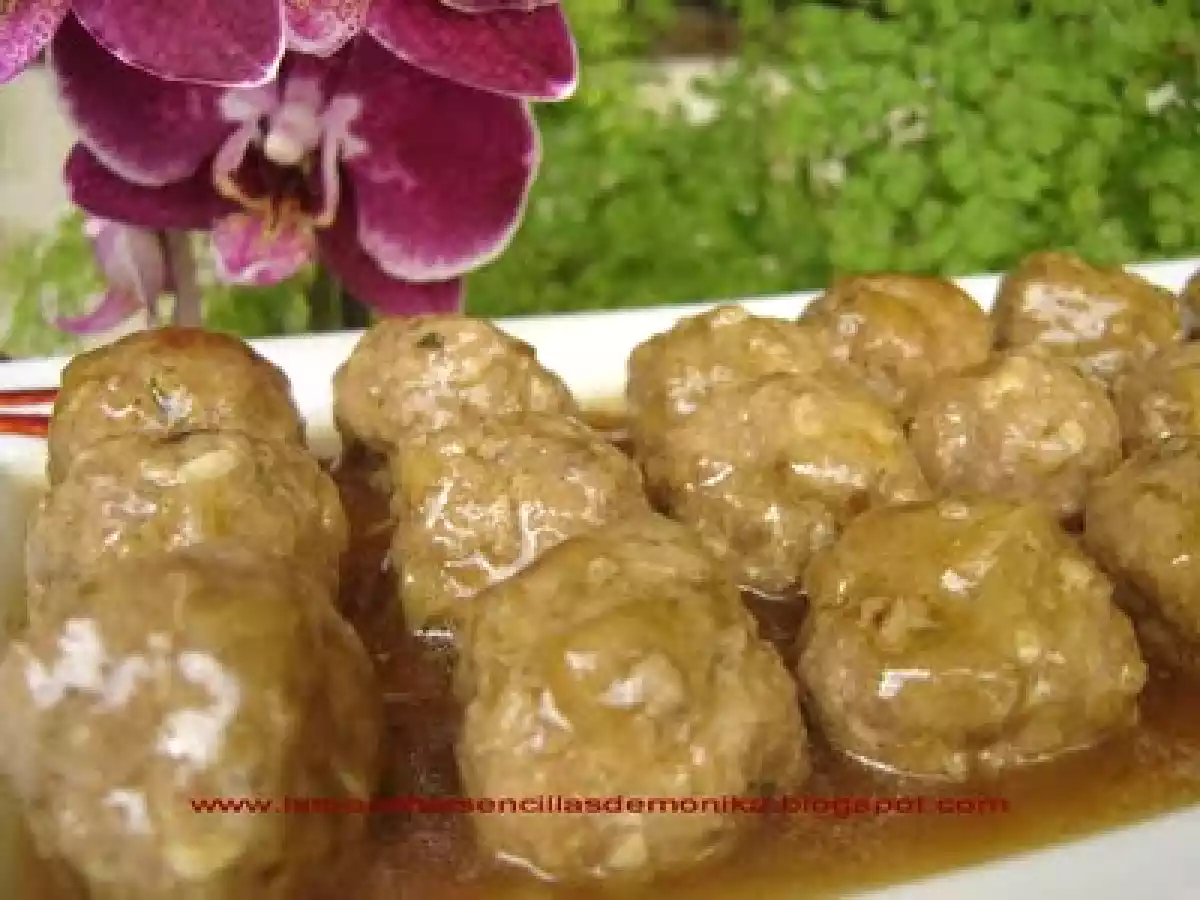 Albóndigas en salsa (con sobre de sopa de cebolla y cerveza) - foto 2