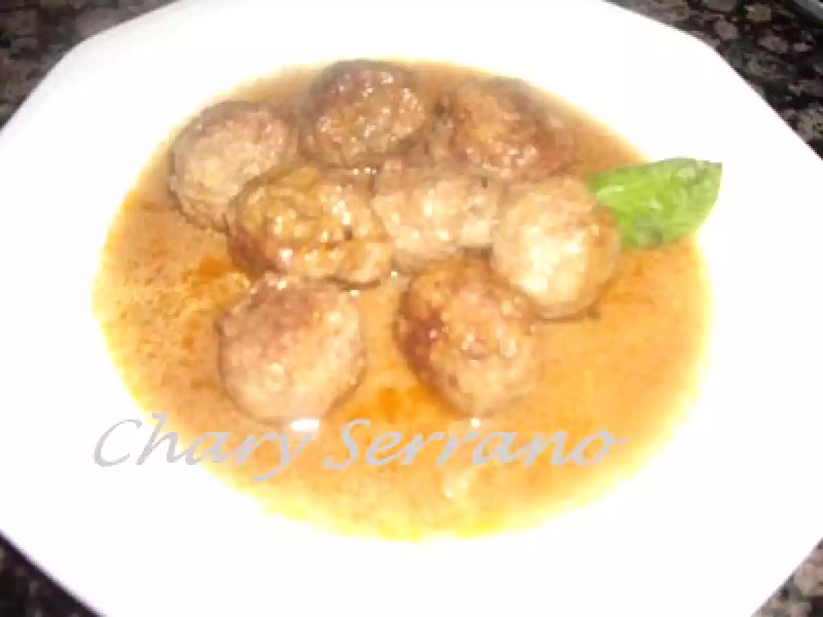 Albóndigas en salsa de bajas calorias